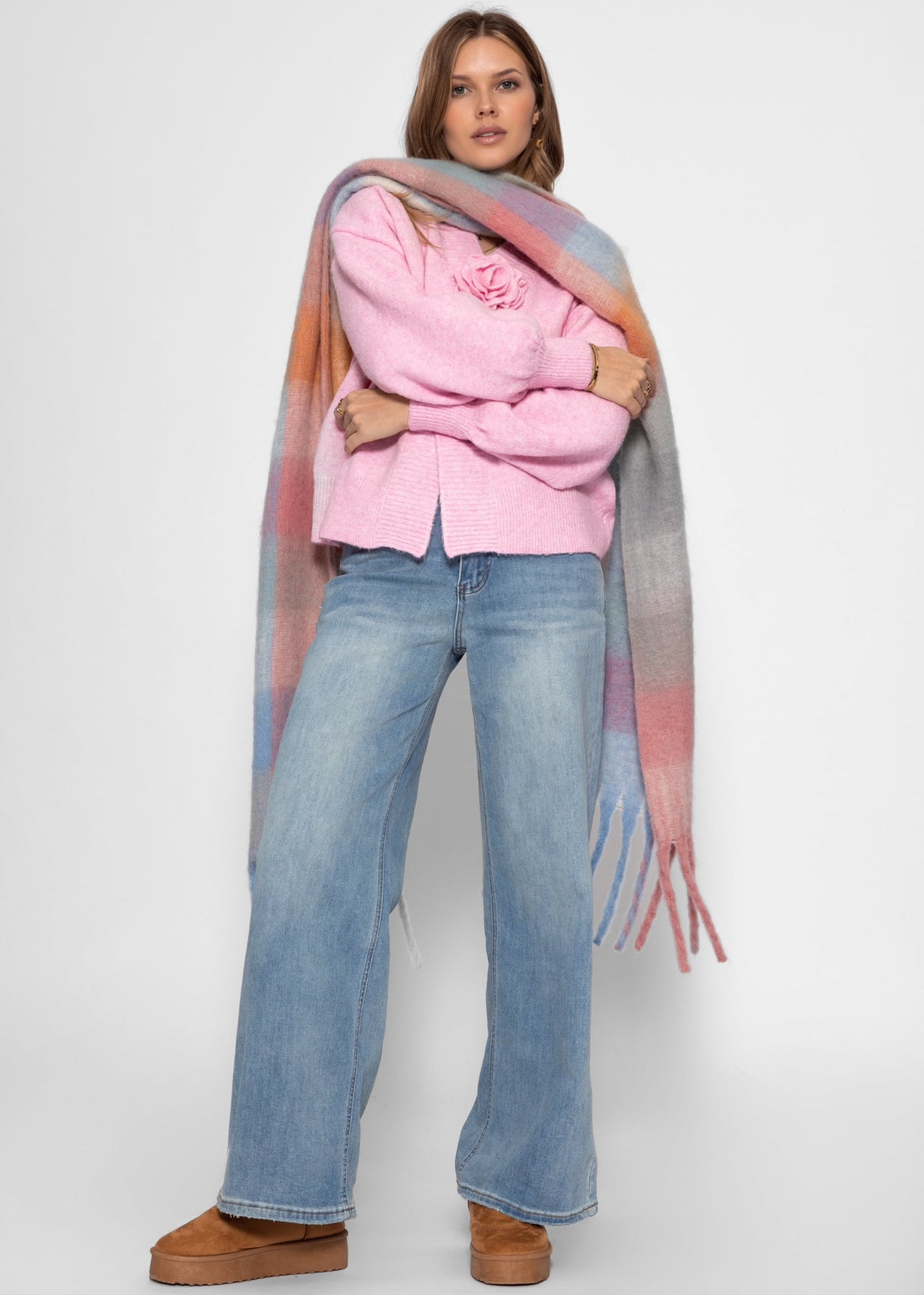 Strickjacke mit Blumenapplikation - rosa