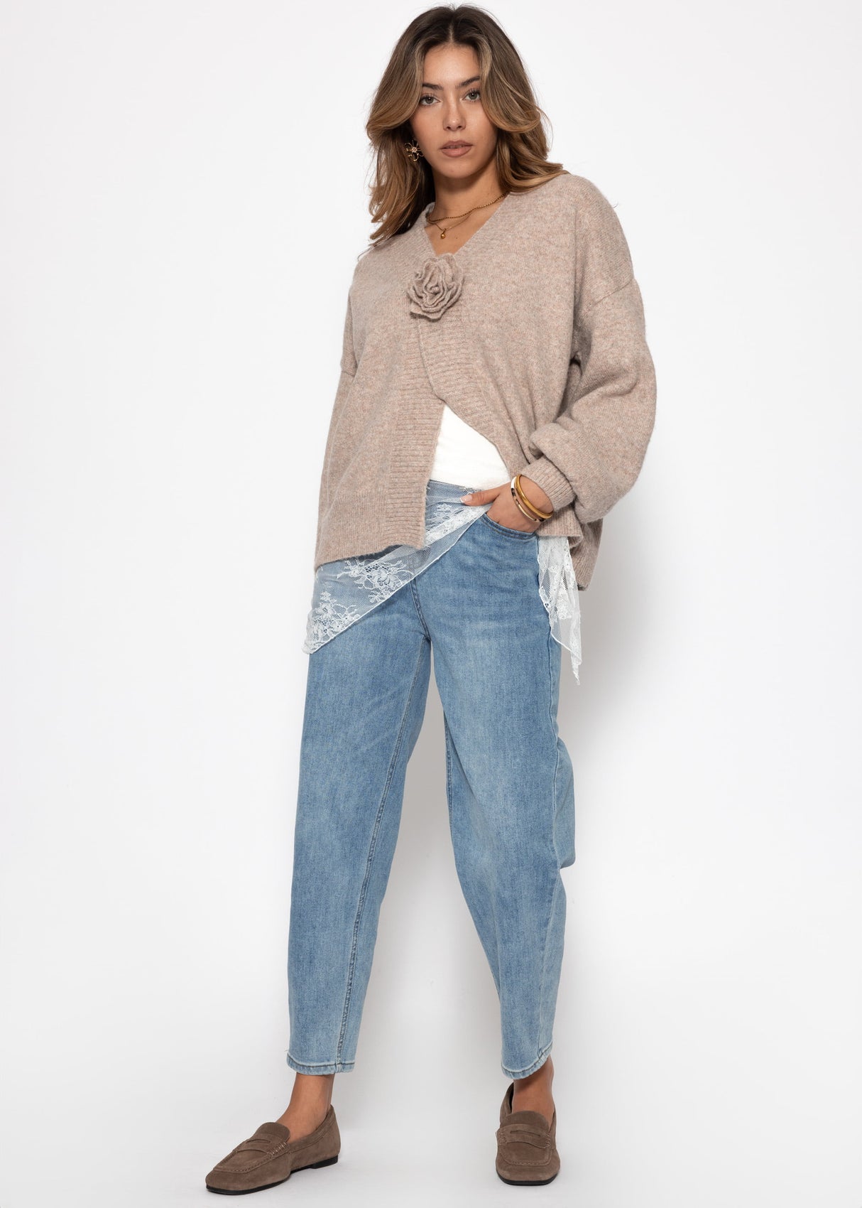 Cardigan with floral appliqué - taupe