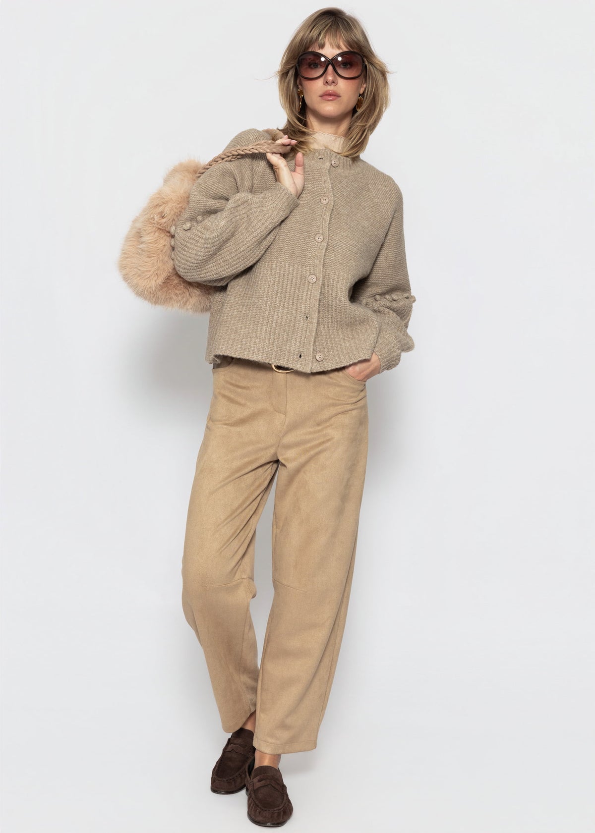 Strickjacke mit dekorativen Statement-Ärmeln - beige