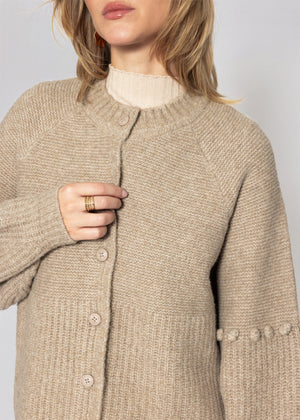Strickjacke mit dekorativen Statement-Ärmeln - beige