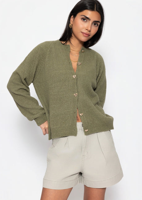 Strickjacke mit Herzknöpfen - khaki by SASSYCLASSY