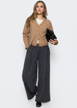 Strickjacke mit Lochstickerei - braun