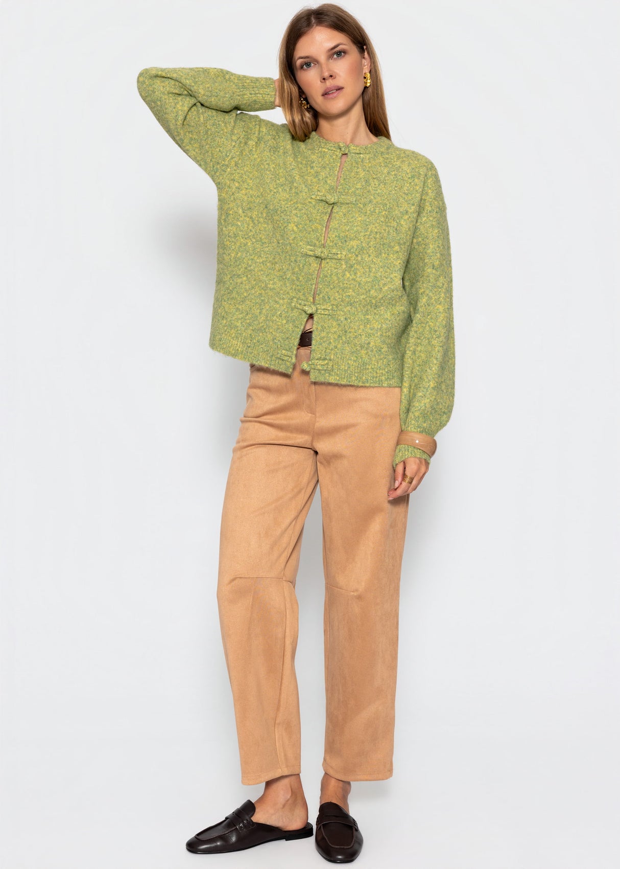 Strickjacke mit Knebelverschluss - grün