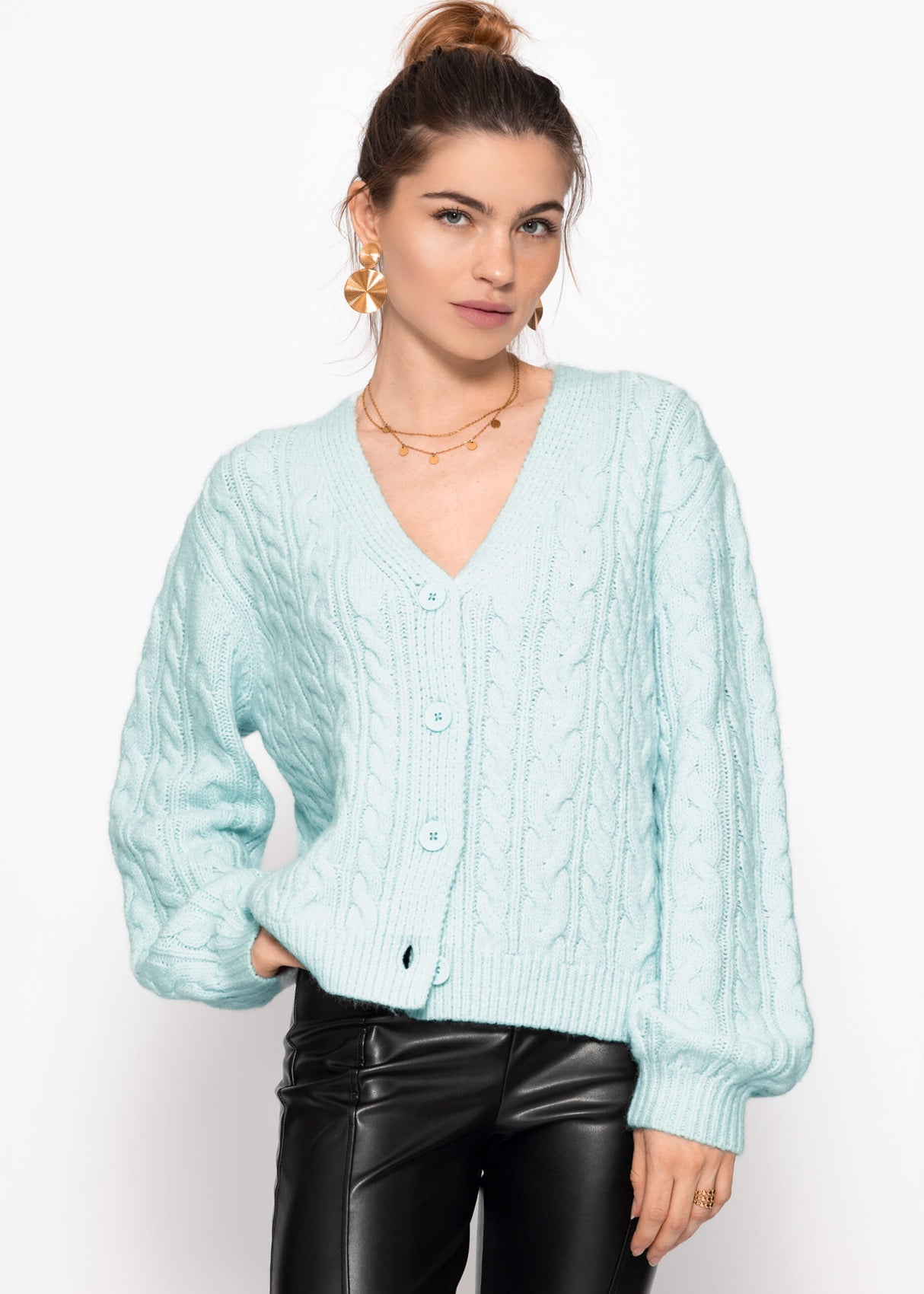 Strickjacke mit Zopfmuster - eisblau