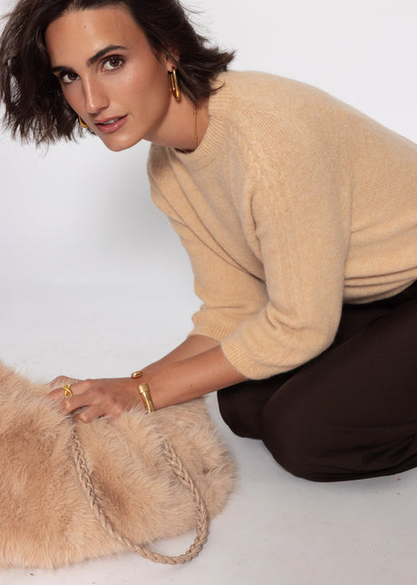 Strickoberteil mit Zopfmuster-Detail - beige