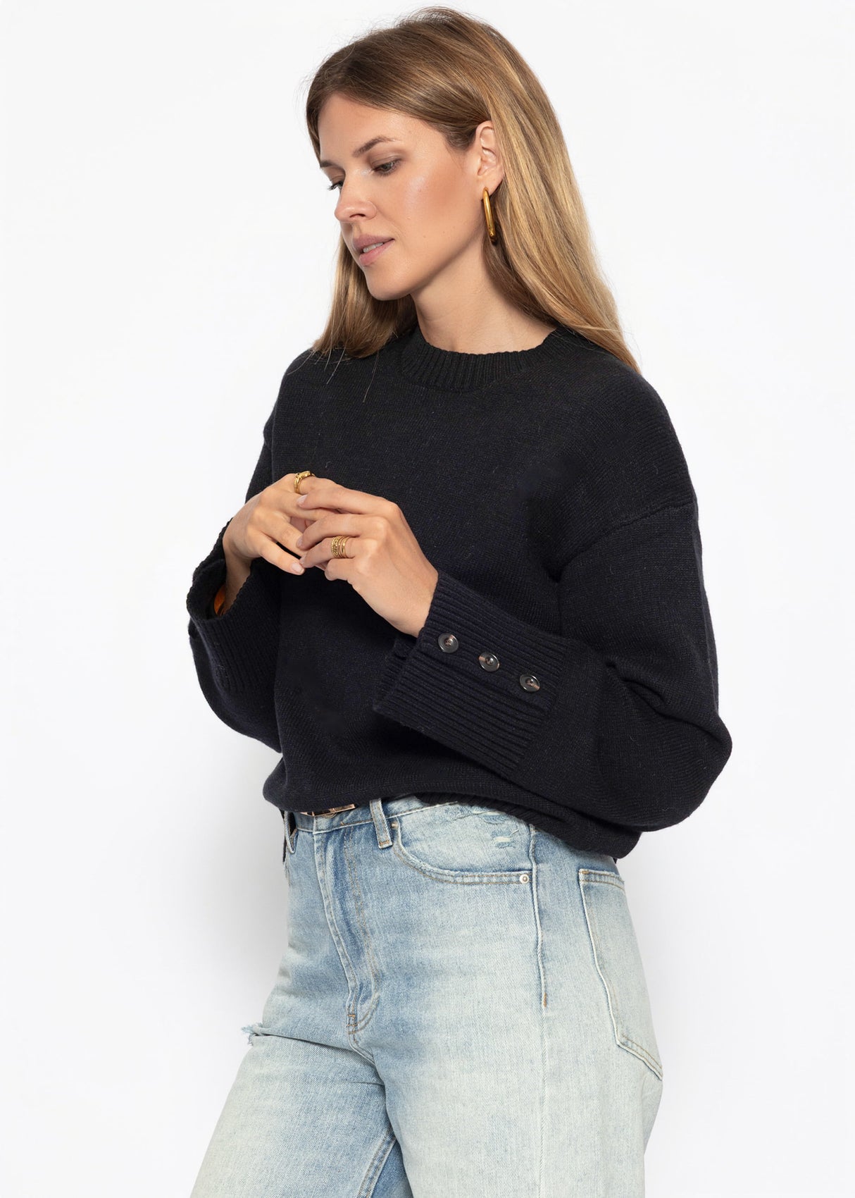 Strickpullover mit Knopfdetail - schwarz