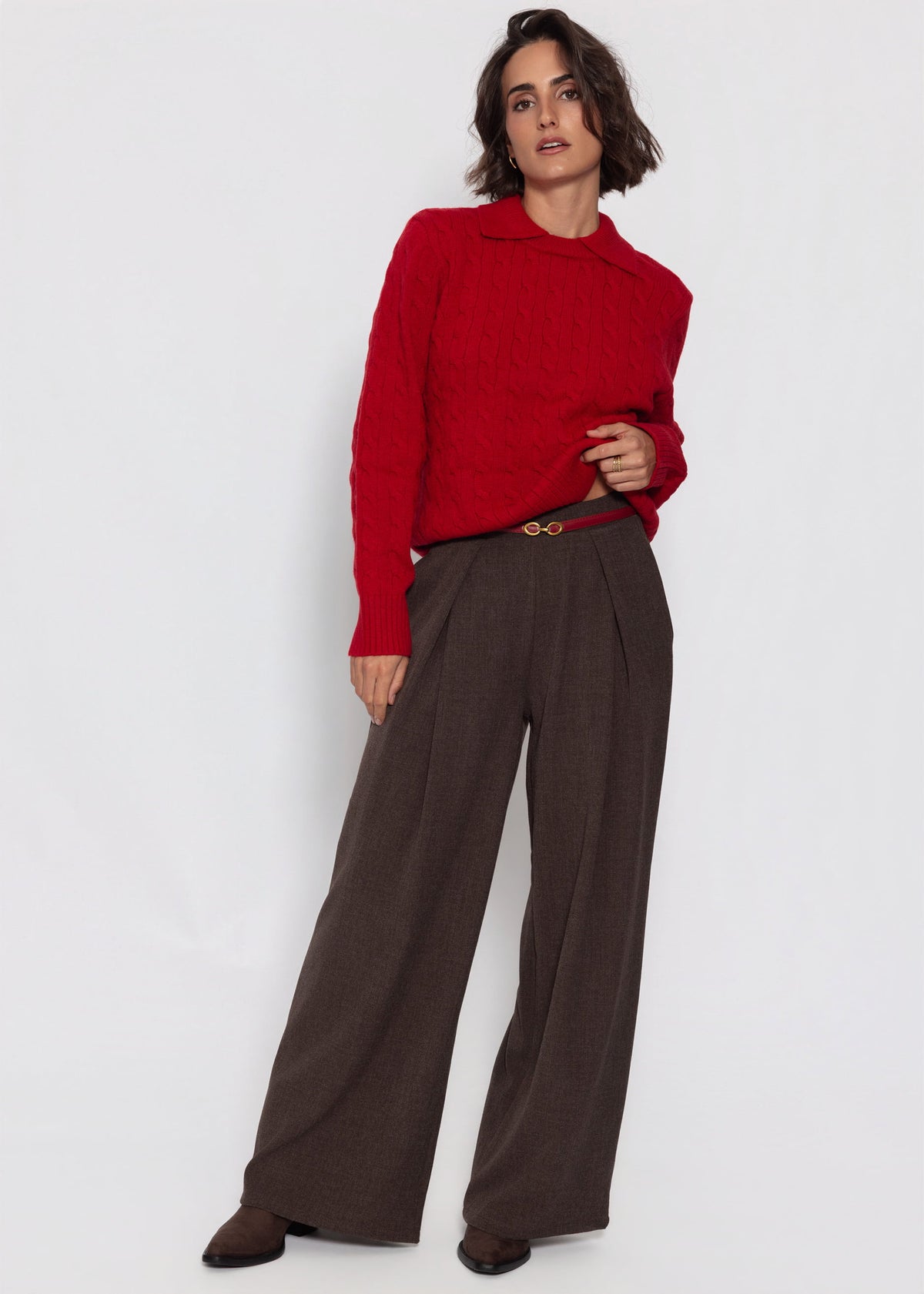 Strickpullover mit Zopfmuster und Kragen - rot