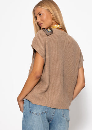 Strickweste mit Herzknöpfen - taupe