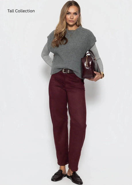Extra lang - Barrel-Leg Hose in Wildlederoptik - burgundy