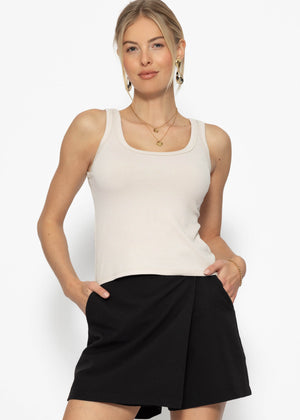 Tank Top mit Ausschnitt - beige