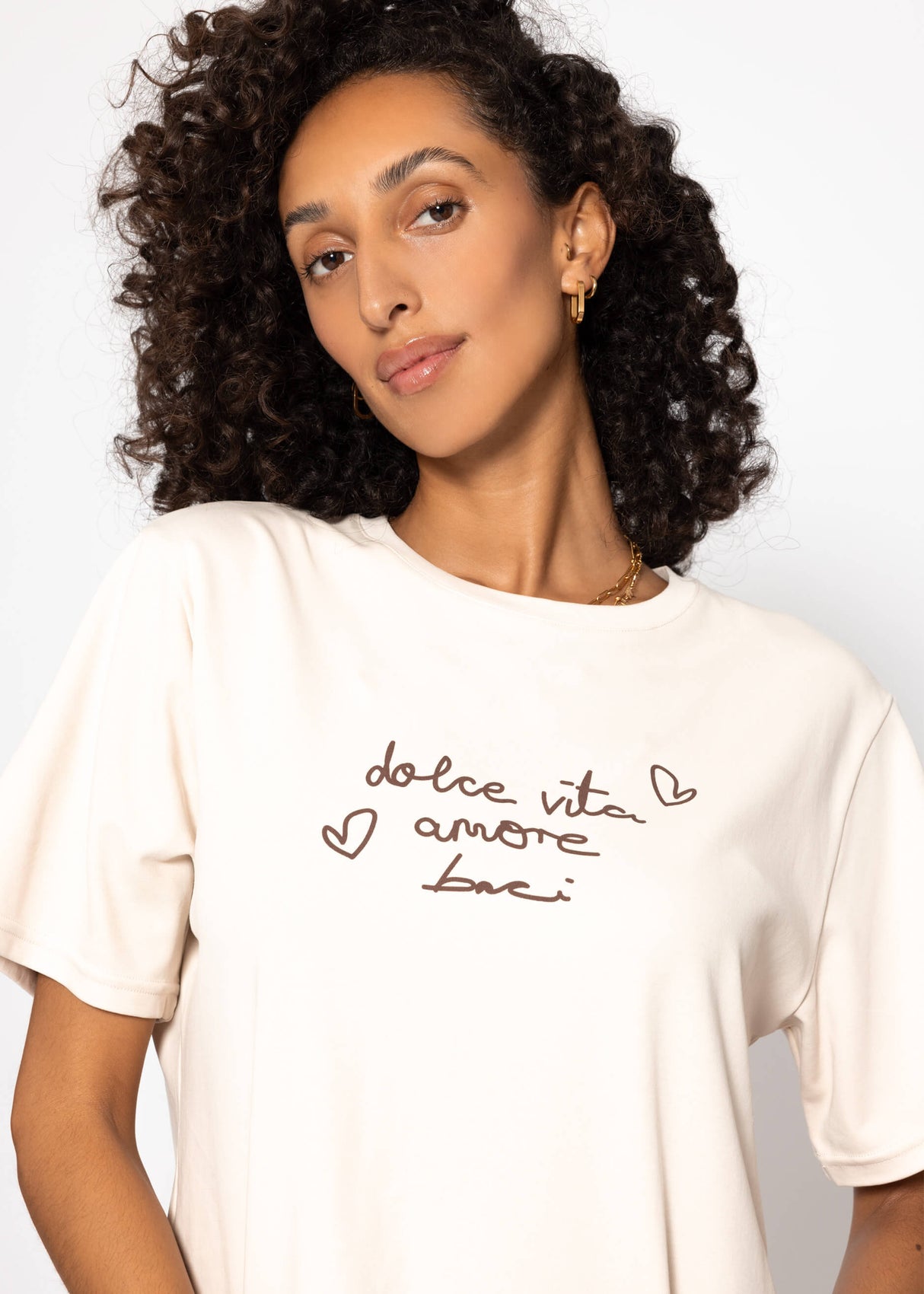 T-Shirt mit DOLCE VITA AMORE BACI Print - beige