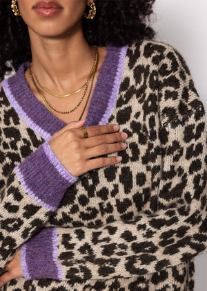 V-Ausschnitt Strickpullover mit Leopardenmuster - lila-flieder