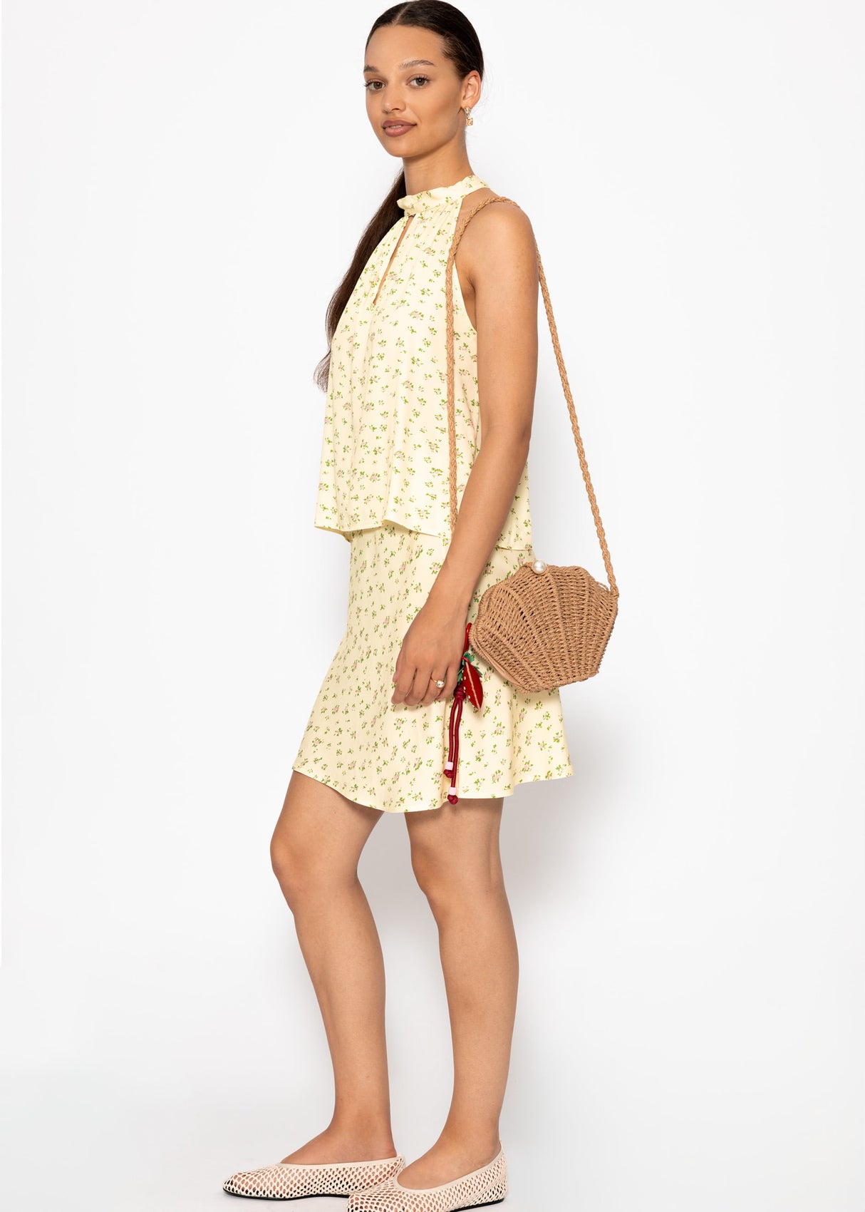 Viskose top with floral print - butter yellow