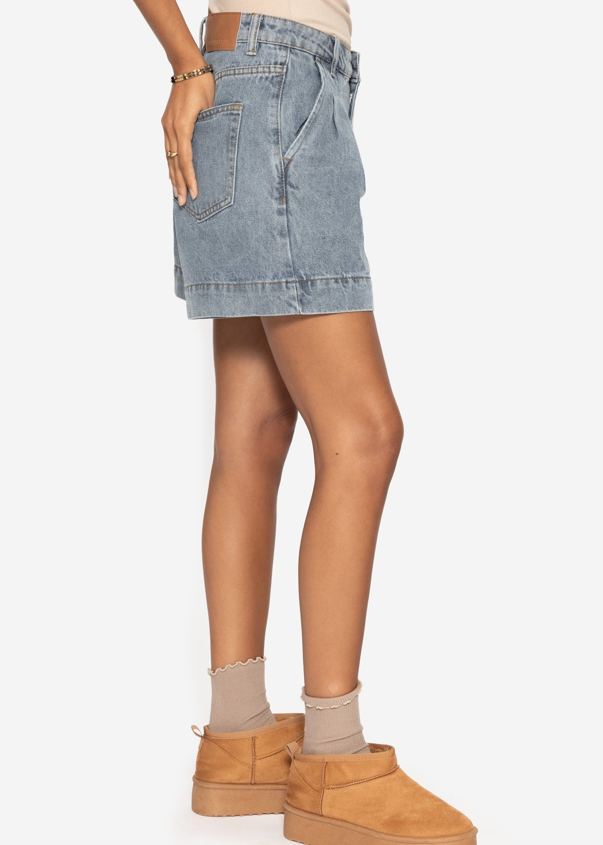 Weite High Waist Jeans Shorts - hellblau