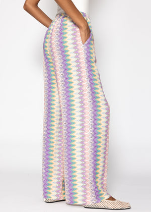 Weite Hose mit Multicolor-Muster - flieder-rosa