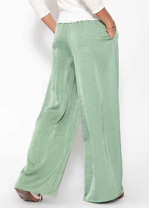 Weite Satin Hose mit Crinkle-Struktur - pistaziengrün