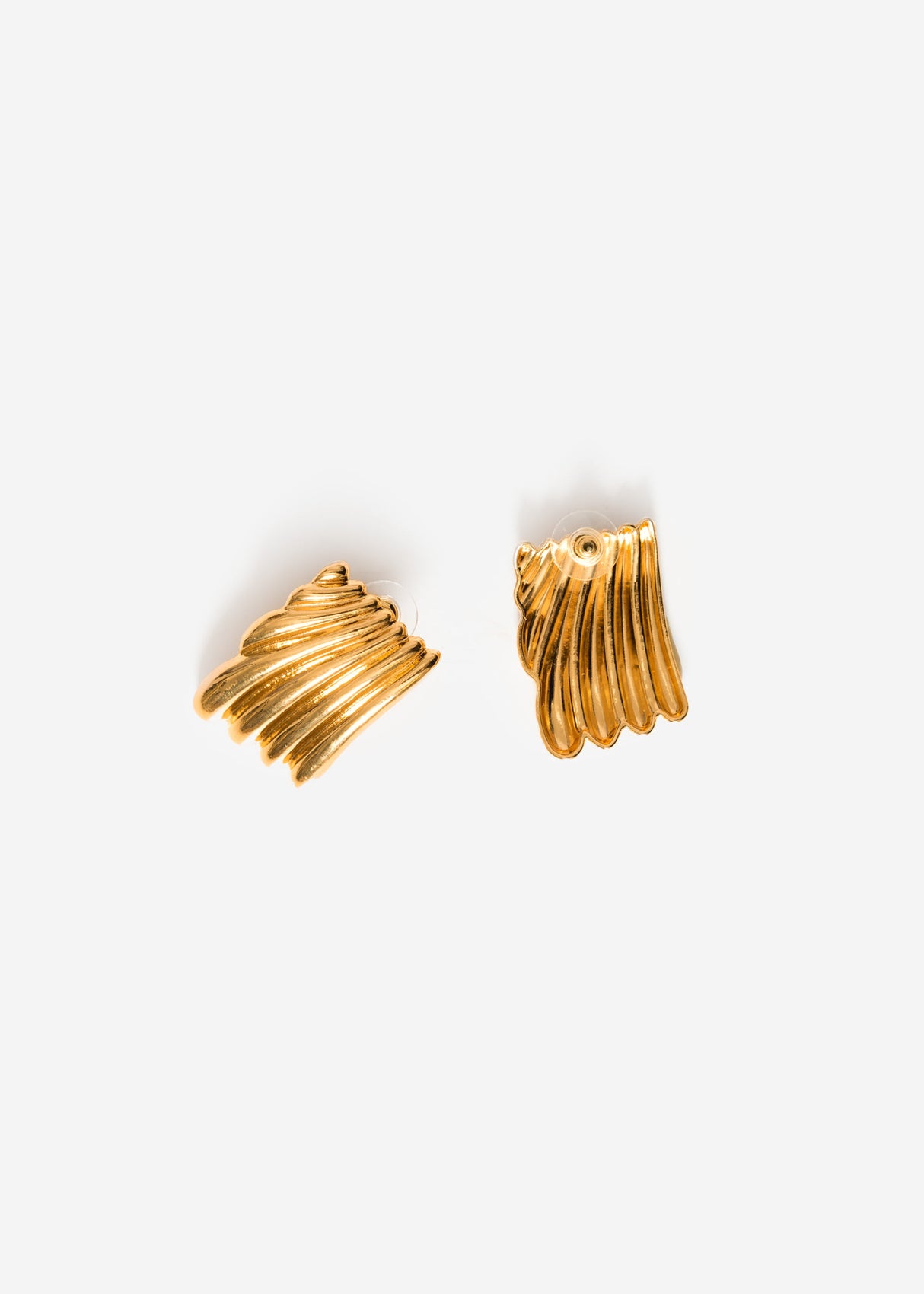 Wellenförmige Ohrstecker - gold