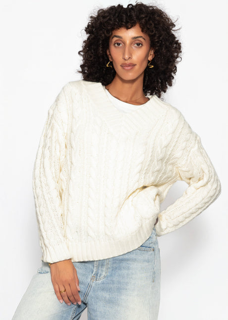 Zopfstrickpullover mit V-Ausschnitt - offwhite