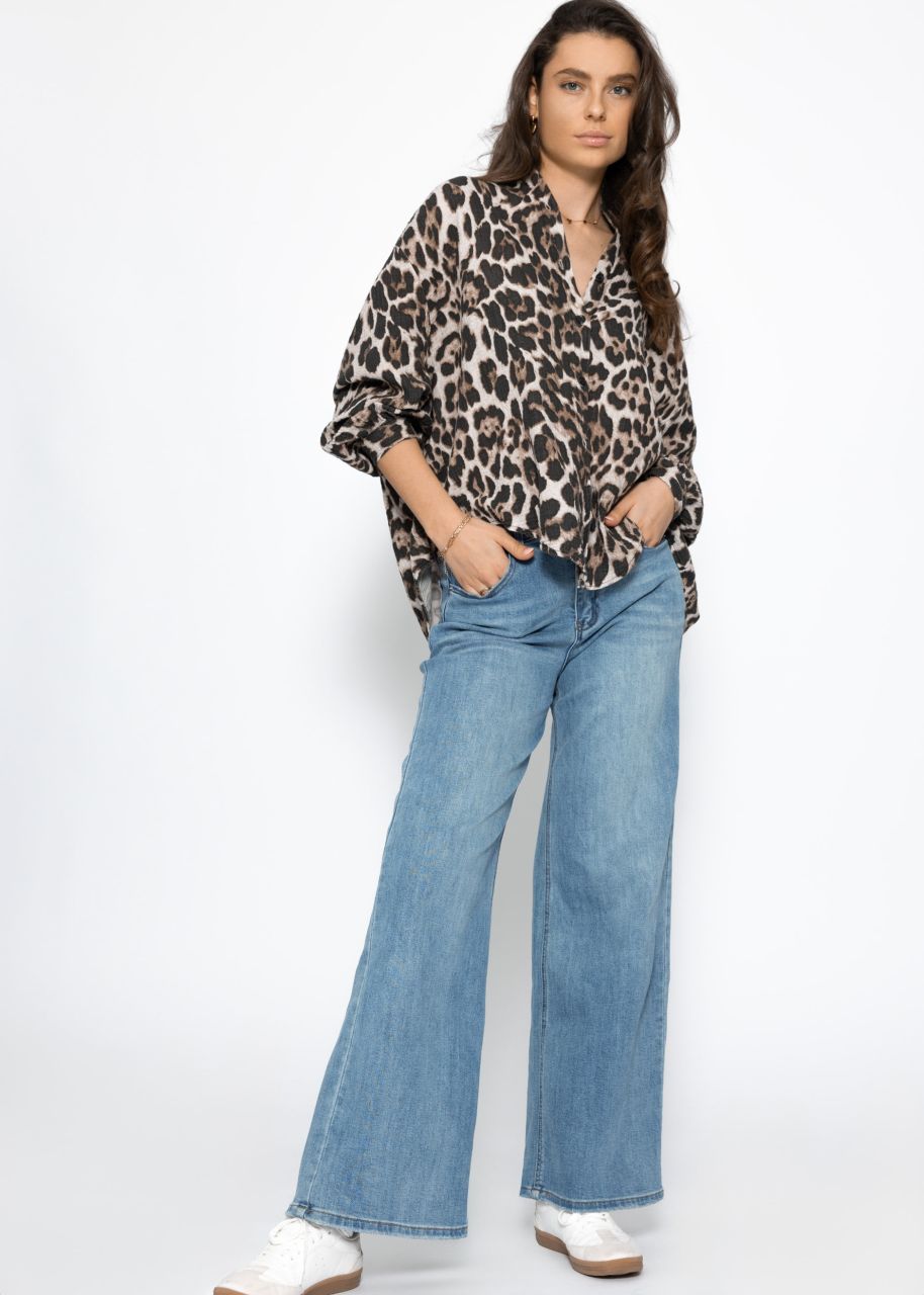 Oversize Musselin Bluse mit Leo-Print - hellbeige