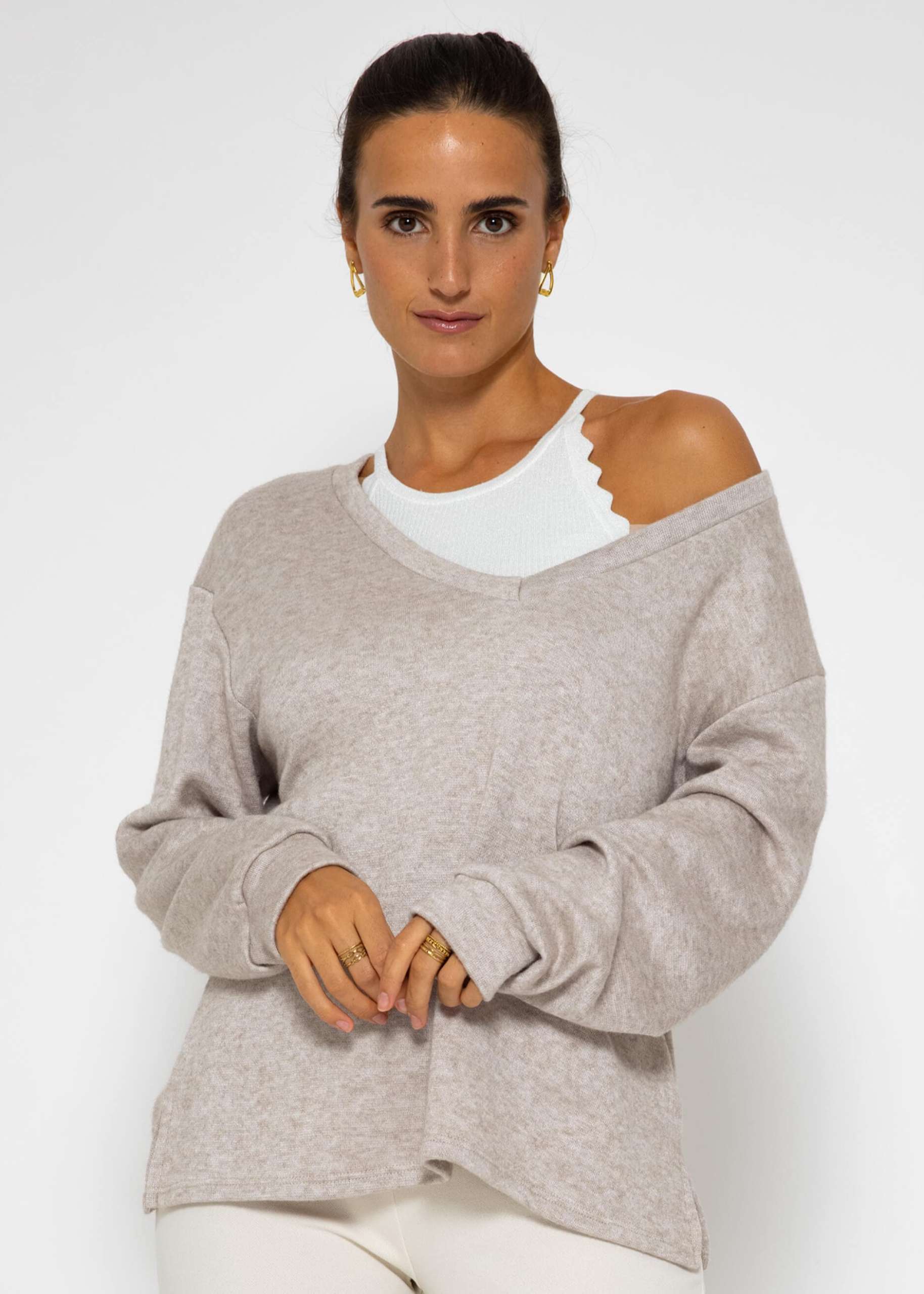 Oversize soft Sweater mit tiefem V-Ausschnitt - taupe