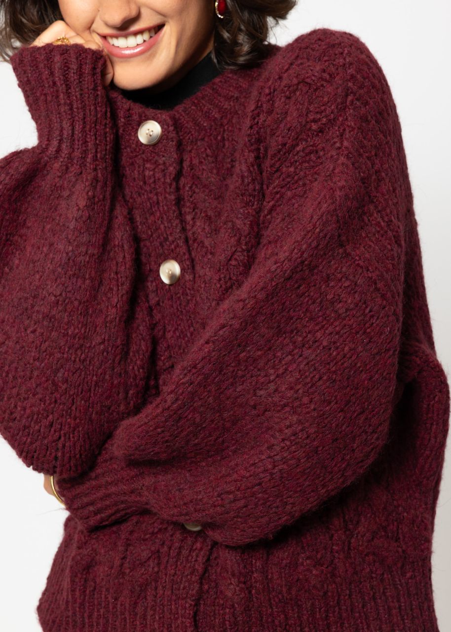 Super flauschige Strickjacke mit Zopfmuster - burgundy