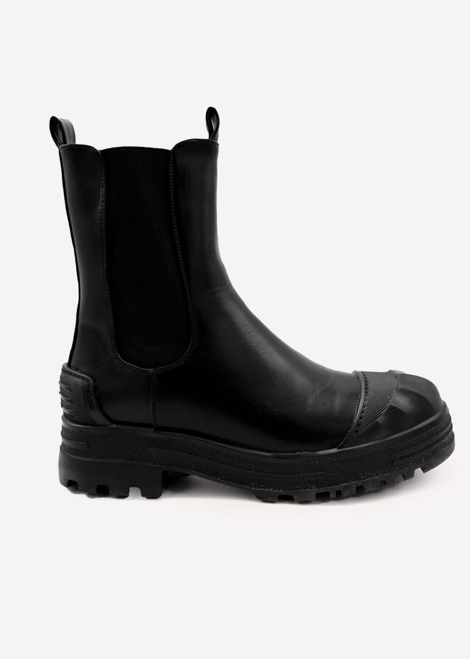 Combat-Boots mit betonter Kappe, schwarz