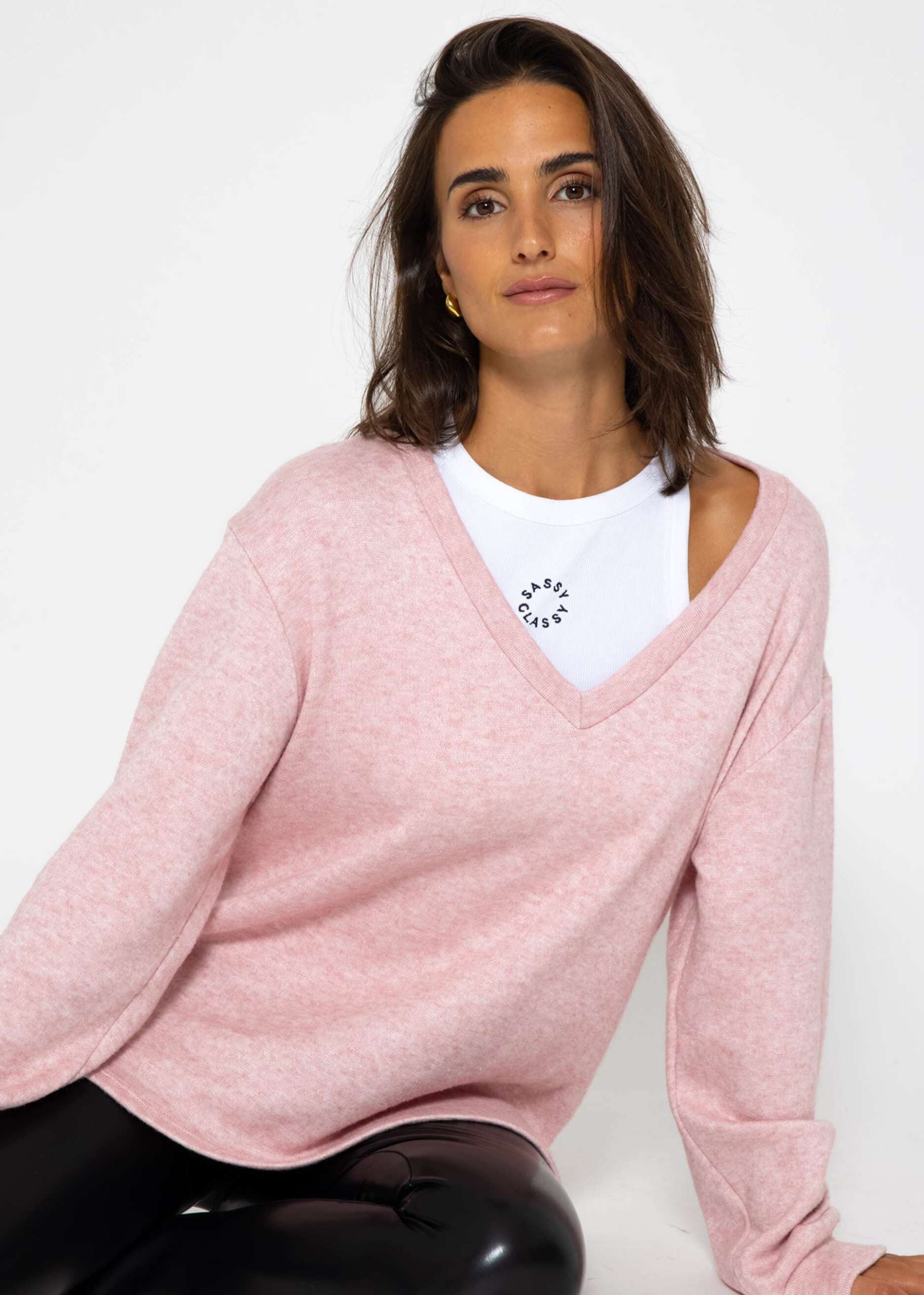 Oversize soft Sweater mit tiefem V-Ausschnitt- rosa