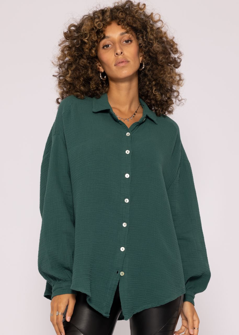 Ultra oversize Musselin-Blusenhemd, kürzere Variante, dunkelgrün