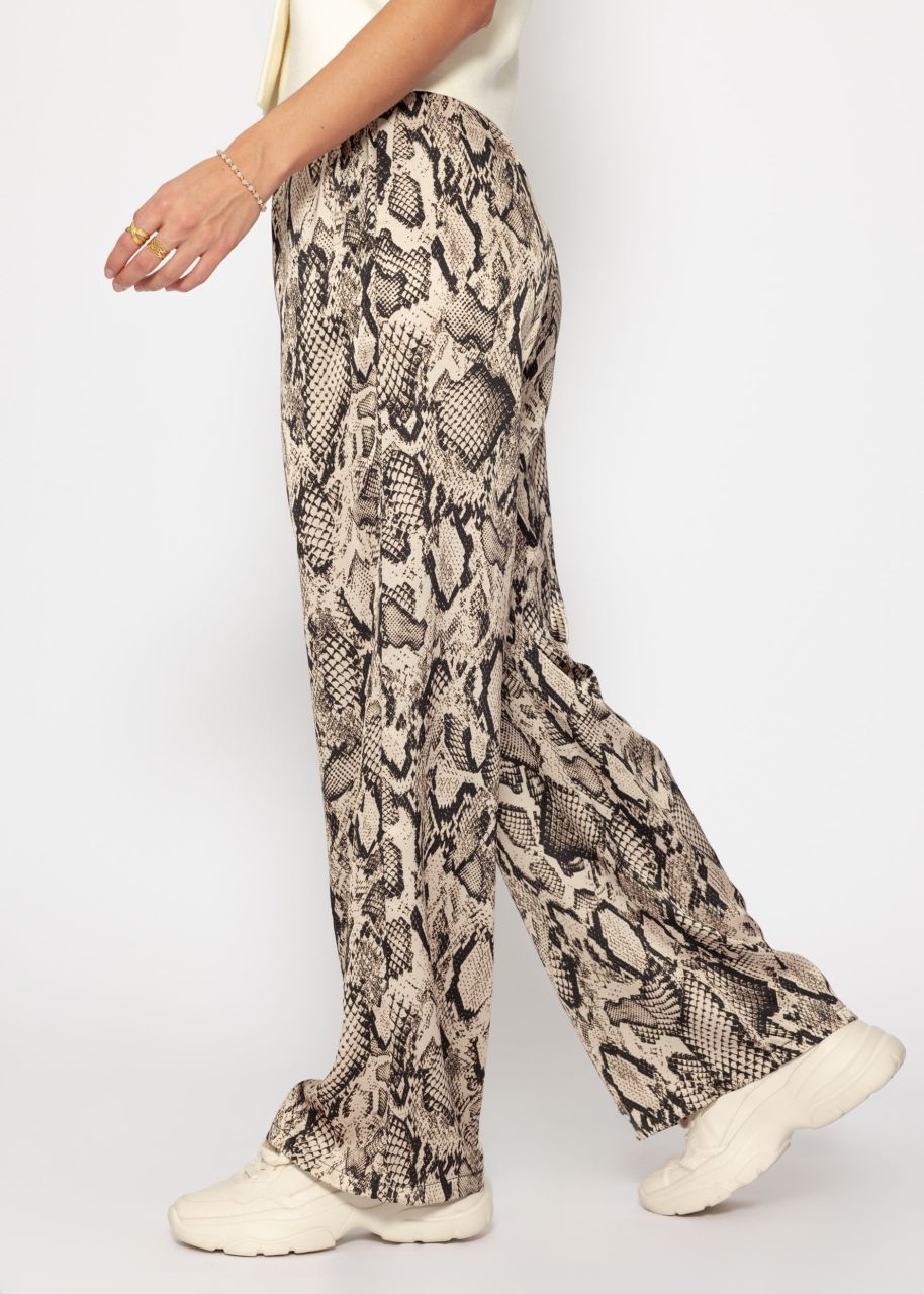 Satinhose mit Snake-Print - braun