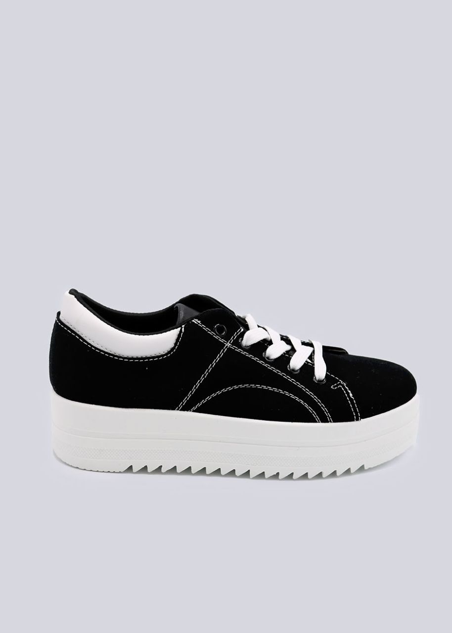 Plateau-Sneaker mit weißer Sohle, schwarz