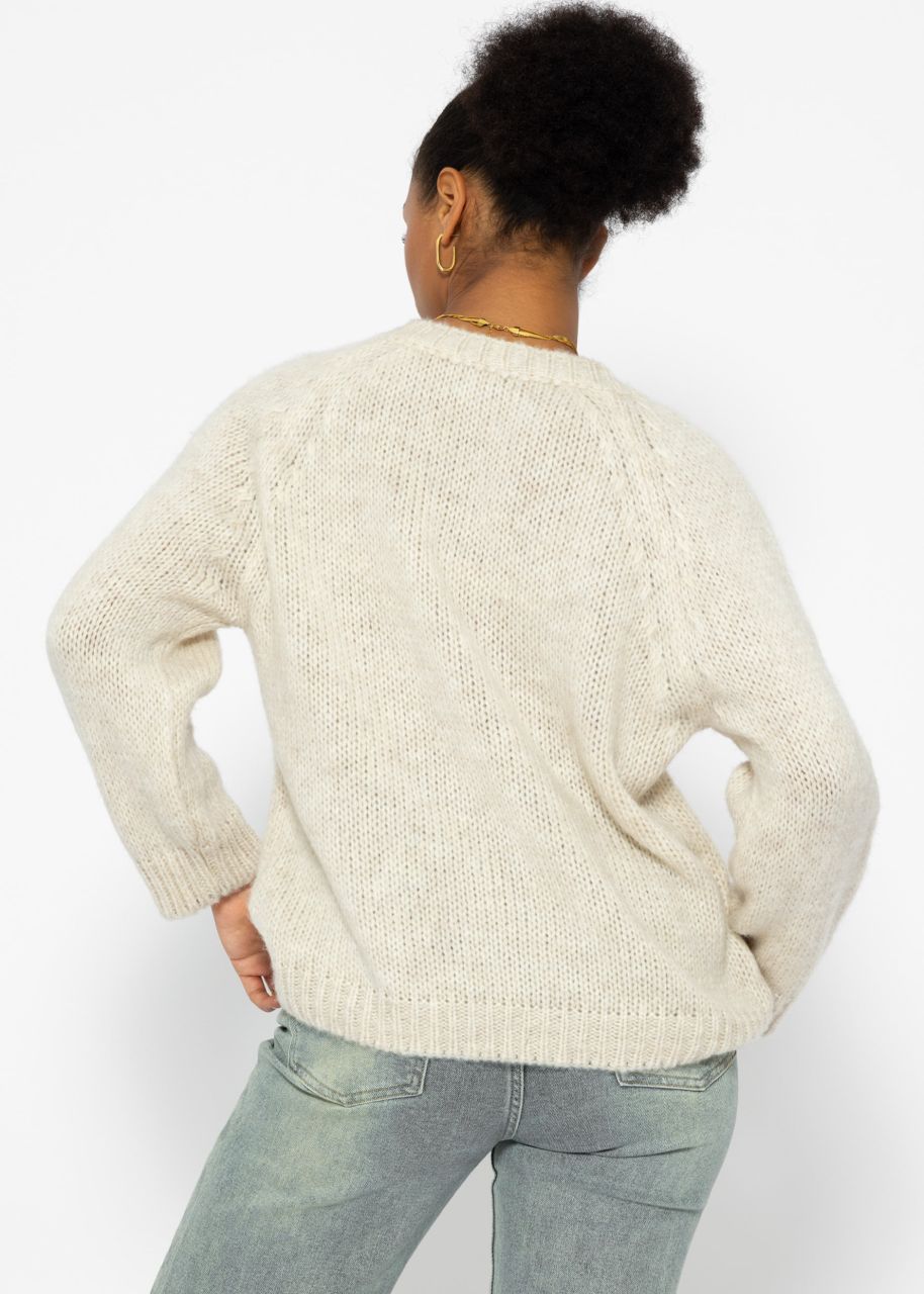 Klassischer Strickpullover mit V-Ausschnitt und Blende - beige