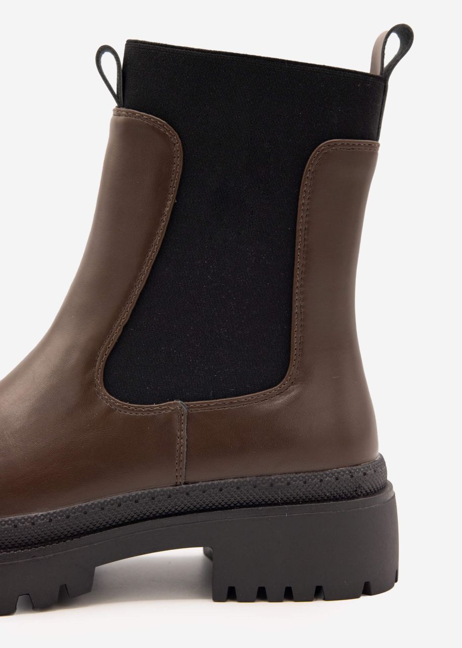 Chelsea-Boots mit schwarzem Stretcheinsatz, schokobraun