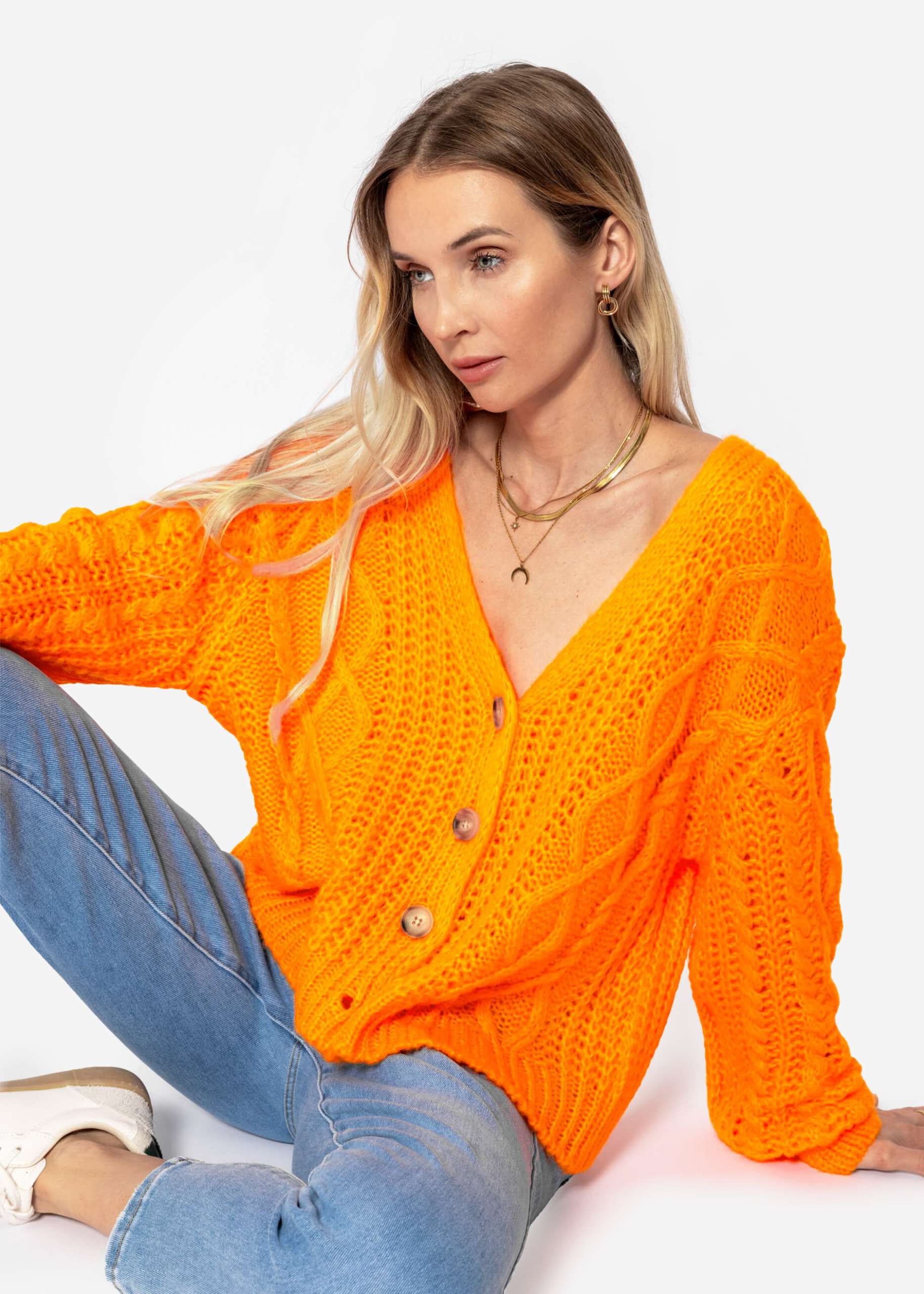 Oversize Strickjacke mit Zopfmuster - mandarine