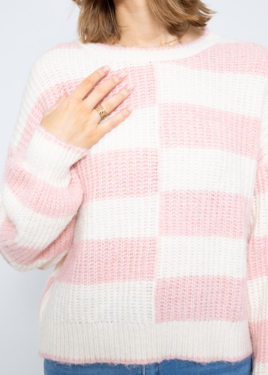 Flauschiger Pullover mit versetzten Blockstreifen - rosa-offwhite