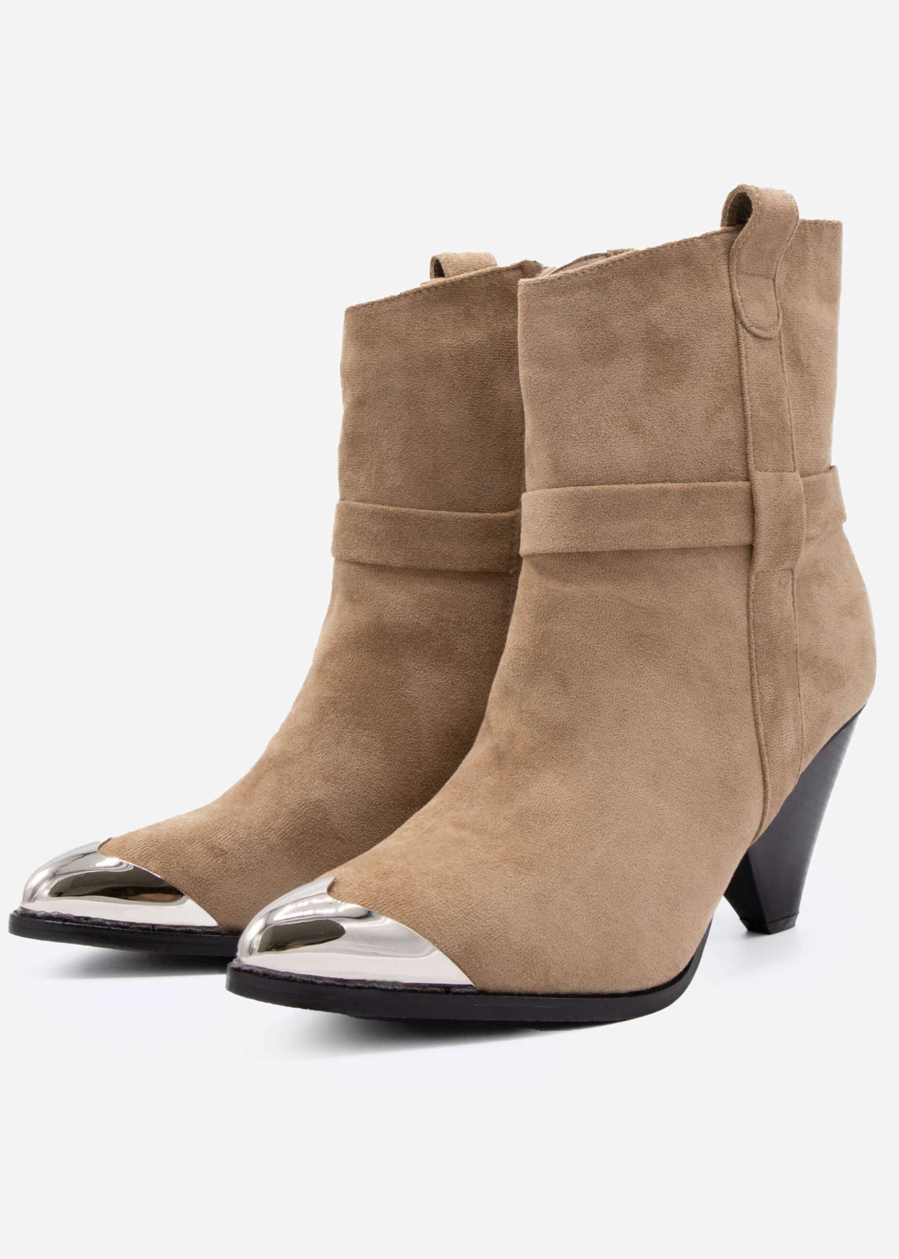 Boots mit silberner Spitze, beige