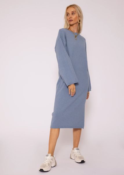 Strickkleid mit Seitenschlitz in Midi-Länge - jeansblau