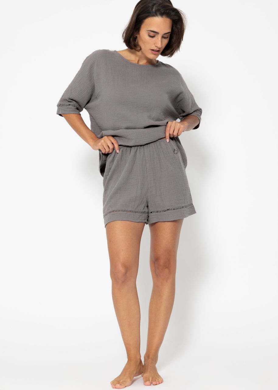 Musselin Pyjamashorts mit Spitzenborte - taupe