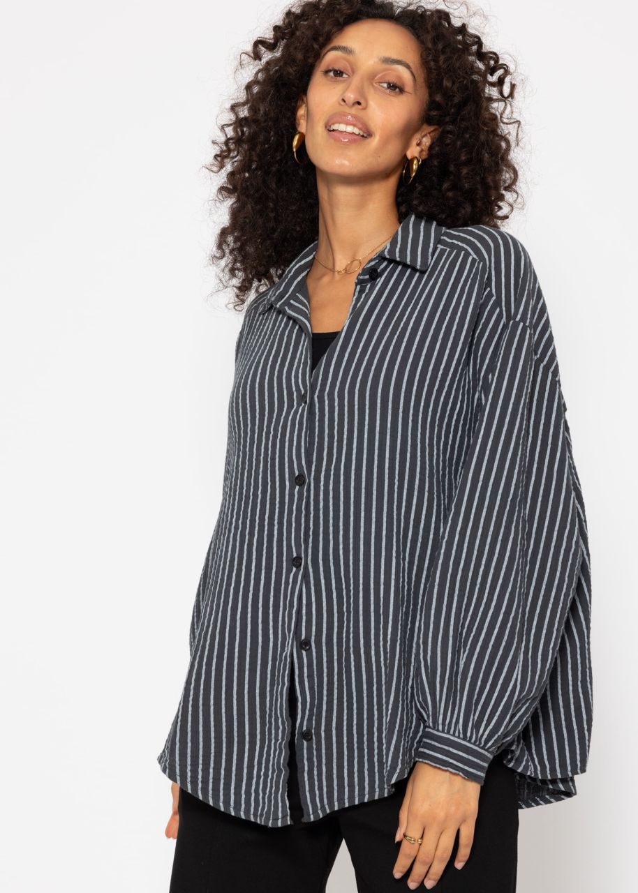 Oversize Musselin Bluse mit hellen Streifen - grau