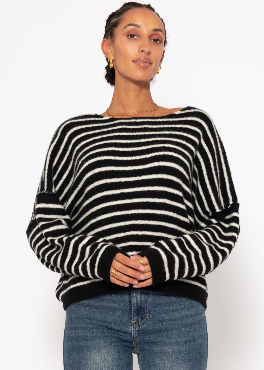 Gestreifter Oversize Pullover mit Rückennaht - schwarz-offwhite