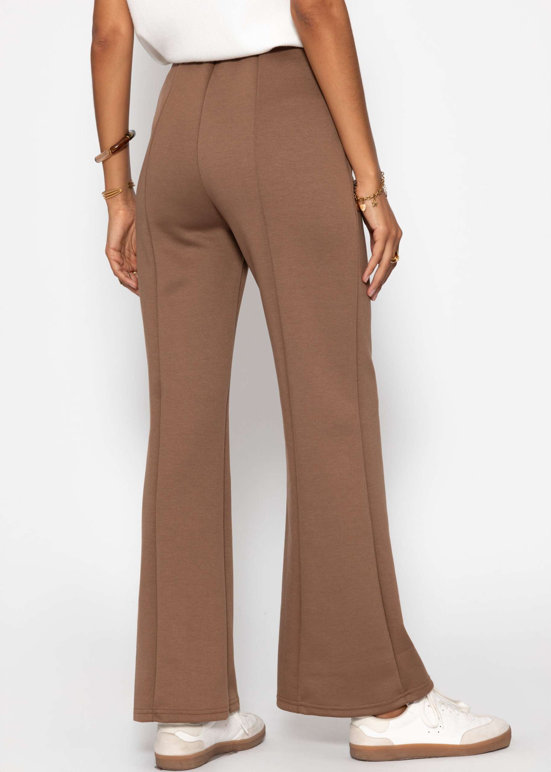 Highwaist Hose mit geradem Bein und Ziernaht - braun