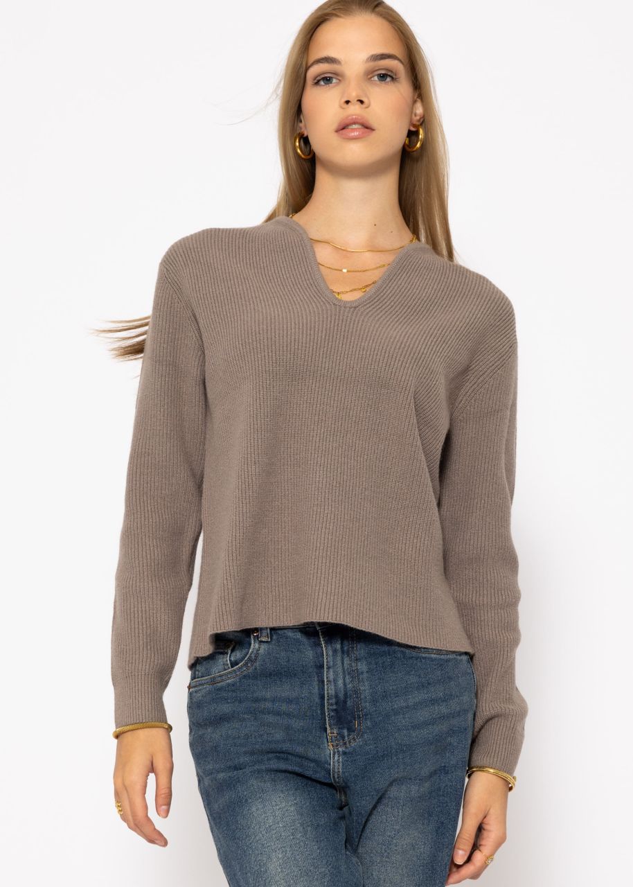 Pullover mit betontem V-Ausschnitt - taupe