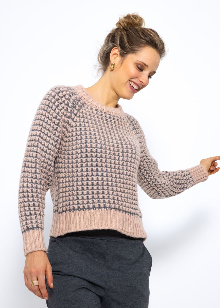 Flauschiger Pullover mit Muster - rosa-grau