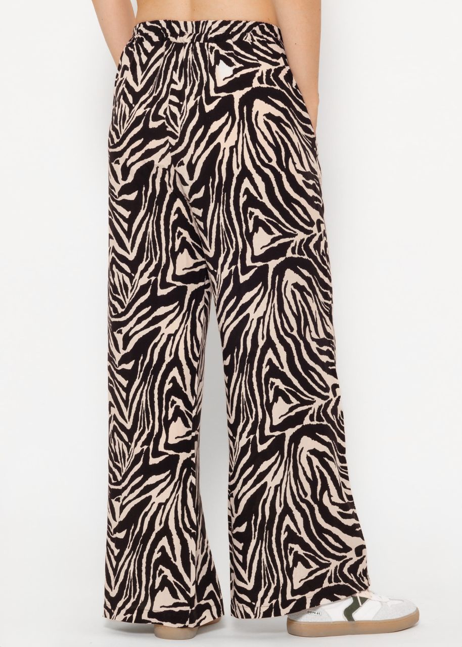 Lässige Hose mit Zebra Print - schwarz-weiß