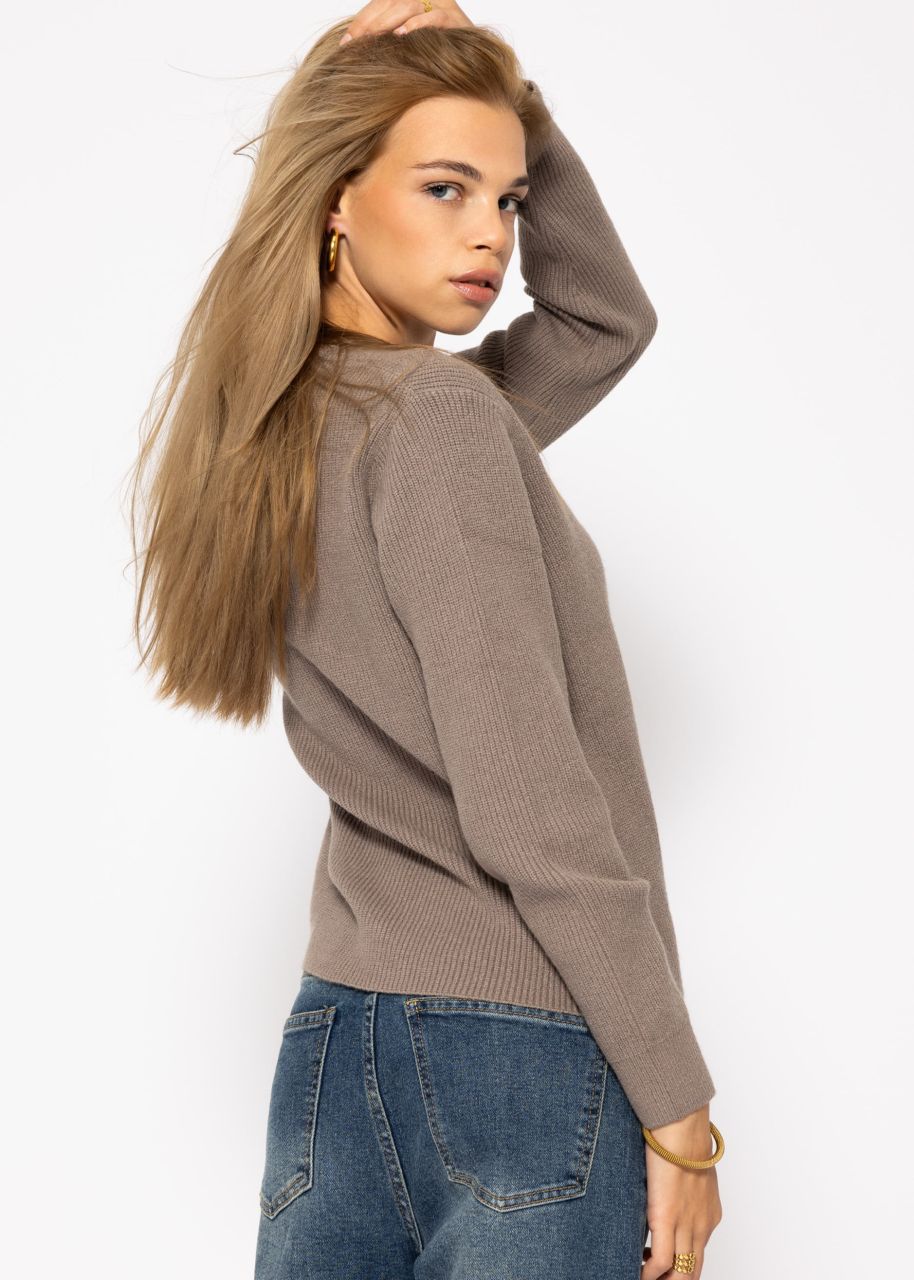 Pullover mit betontem V-Ausschnitt - taupe