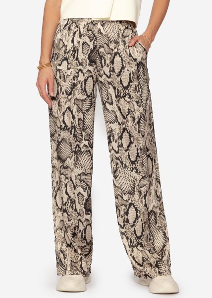 Satinhose mit Snake-Print - braun