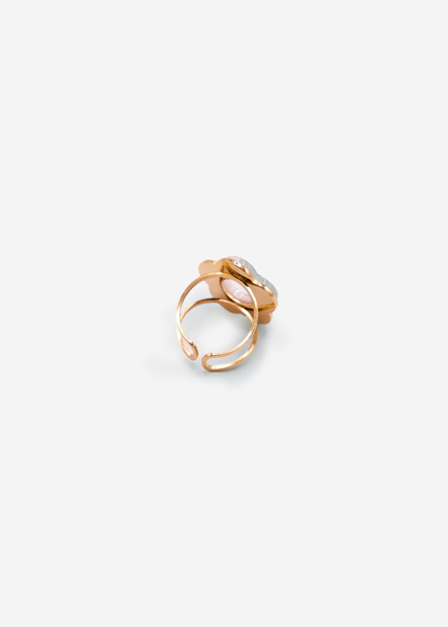 Ring mit weißem Blütenmotiv - gold