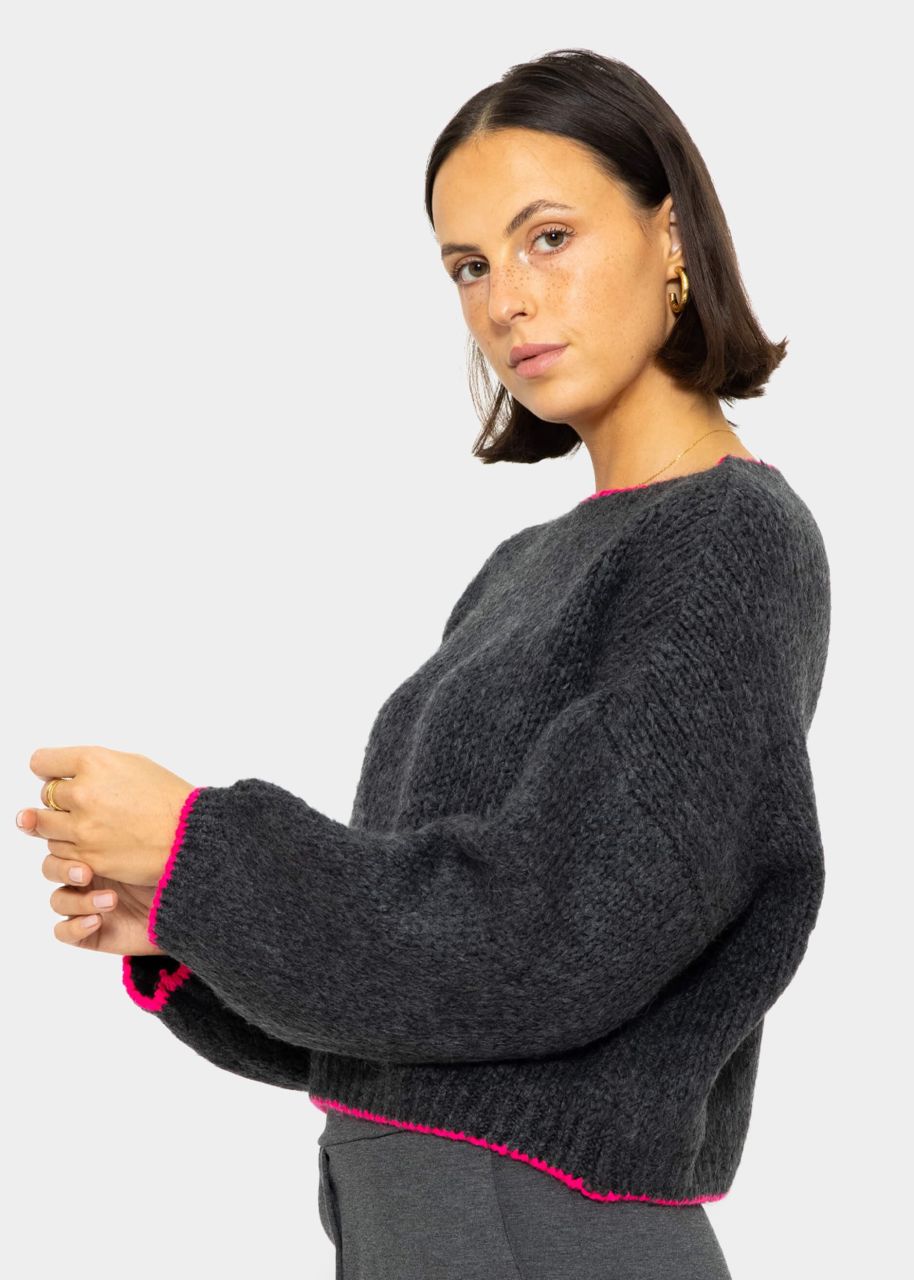 Flauschiger Pullover mit pink Blenden - dunkelgrau