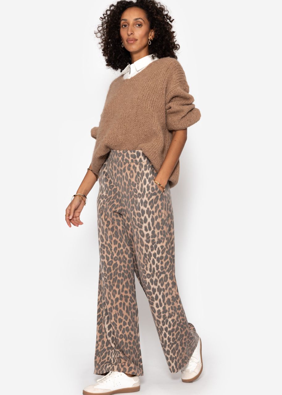 Oversize Pullover mit V-Ausschnitt - hellbraun