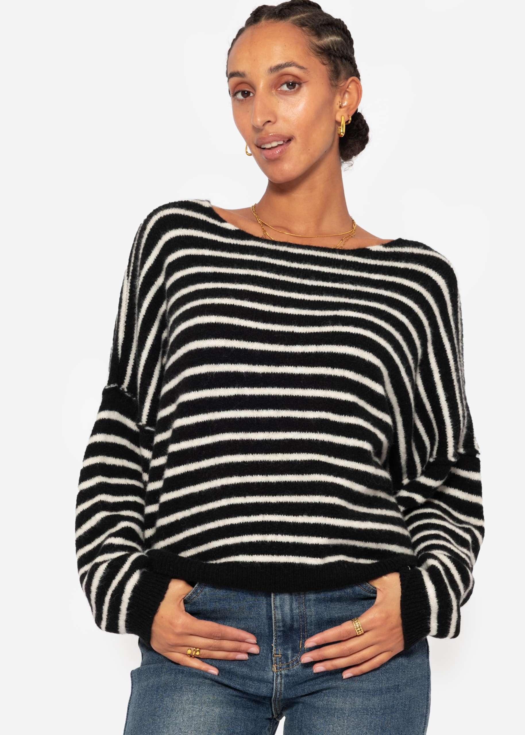 Gestreifter Oversize Pullover mit Rückennaht - schwarz-offwhite