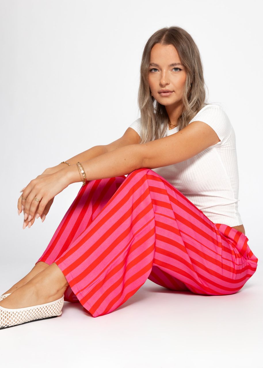 Gestreifte Hose mit weitem Bein - pink